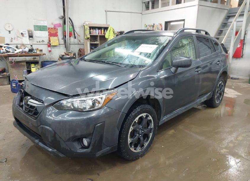 Photo 2 of 2022 Subaru Crosstrek PREMIUM (VIN JF2GTACC8NG284270)