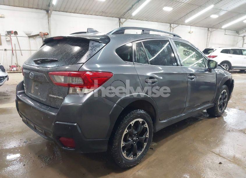 Photo 4 of 2022 Subaru Crosstrek PREMIUM (VIN JF2GTACC8NG284270)
