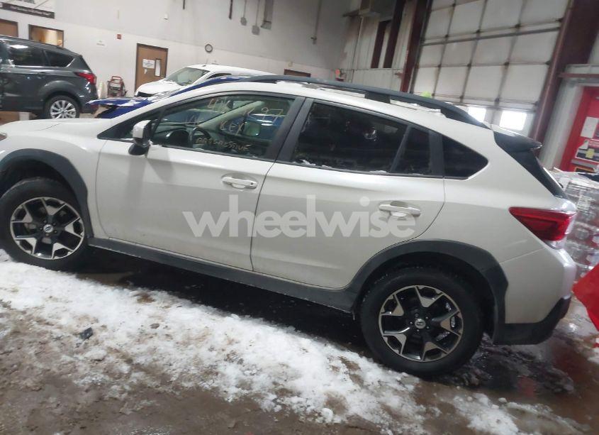 Photo 3 of 2018 Subaru Crosstrek 2.0I PREMIUM (VIN JF2GTADC4J8337341)