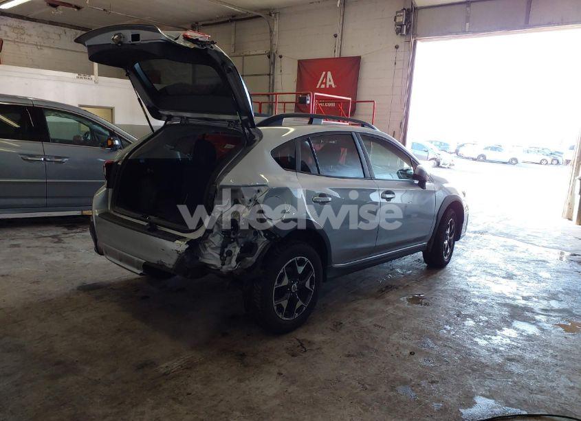 Photo 4 of 2018 Subaru Crosstrek 2.0I PREMIUM (VIN JF2GTADC4JH301598)