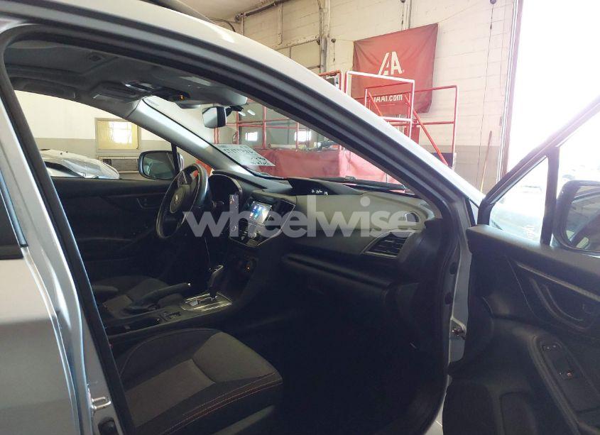 Photo 5 of 2018 Subaru Crosstrek 2.0I PREMIUM (VIN JF2GTADC4JH301598)