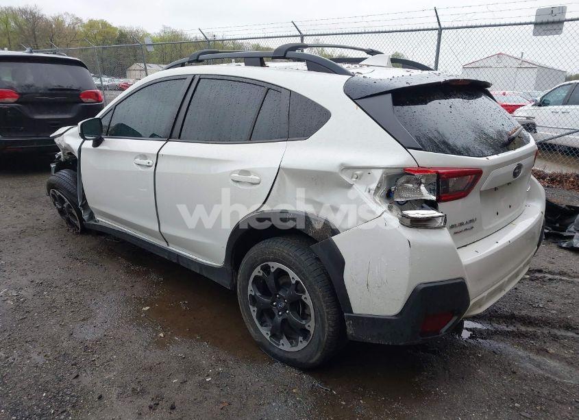 Photo 3 of 2022 Subaru Crosstrek PREMIUM (VIN JF2GTAEC0NH216620)