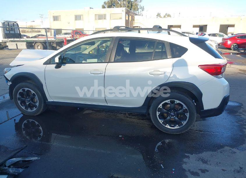 Photo 15 of 2022 Subaru Crosstrek PREMIUM (VIN JF2GTAEC0NH221817)