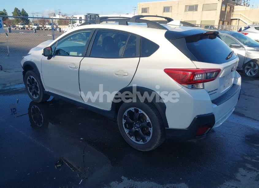 Photo 3 of 2022 Subaru Crosstrek PREMIUM (VIN JF2GTAEC0NH221817)
