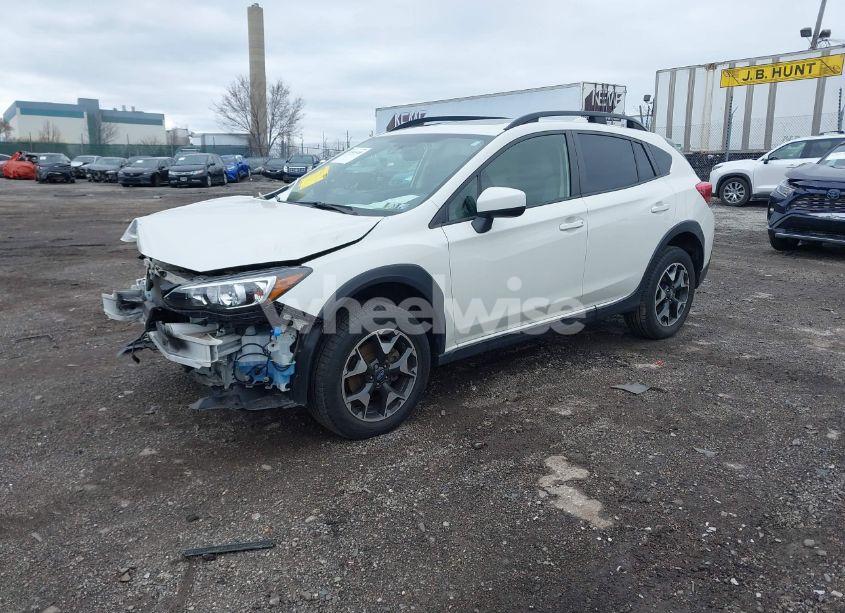 Photo 2 of 2020 Subaru Crosstrek PREMIUM (VIN JF2GTAEC1L8233844)