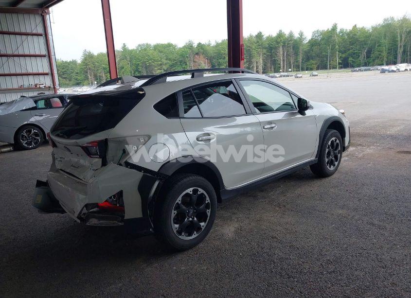Photo 4 of 2022 Subaru Crosstrek PREMIUM (VIN JF2GTAEC1NH274848)