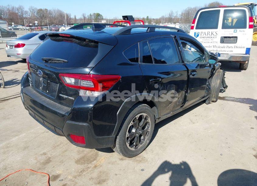 Photo 4 of 2021 Subaru Crosstrek PREMIUM (VIN JF2GTAEC2M8371538)
