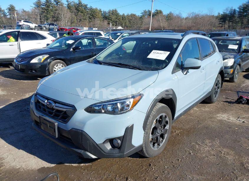 Photo 2 of 2022 Subaru Crosstrek PREMIUM (VIN JF2GTAEC2NH277547)