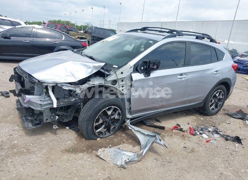 Photo 2 of 2020 Subaru Crosstrek PREMIUM (VIN JF2GTAEC4L8204435)