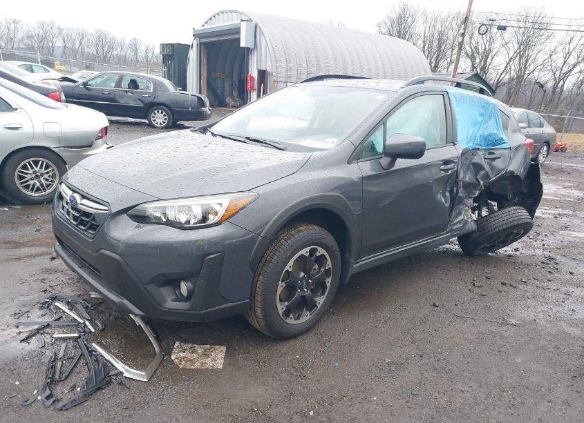 Photo 2 of 2022 Subaru Crosstrek PREMIUM (VIN JF2GTAEC5N8214829)