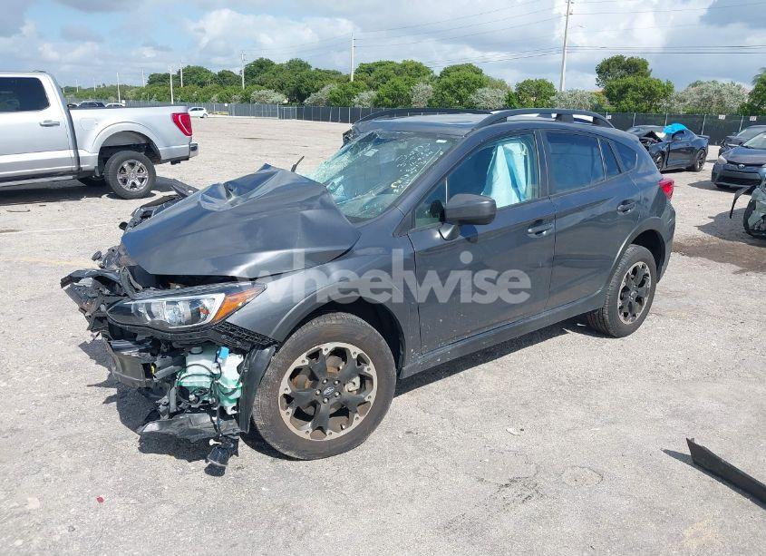 Photo 2 of 2022 Subaru Crosstrek PREMIUM (VIN JF2GTAEC5NH278613)