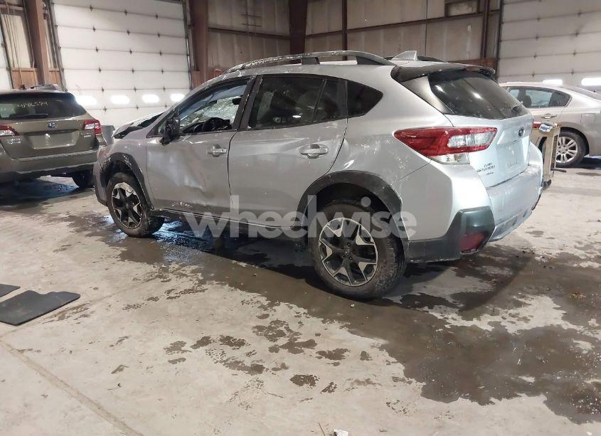 Photo 3 of 2020 Subaru Crosstrek PREMIUM (VIN JF2GTAEC6L8208406)
