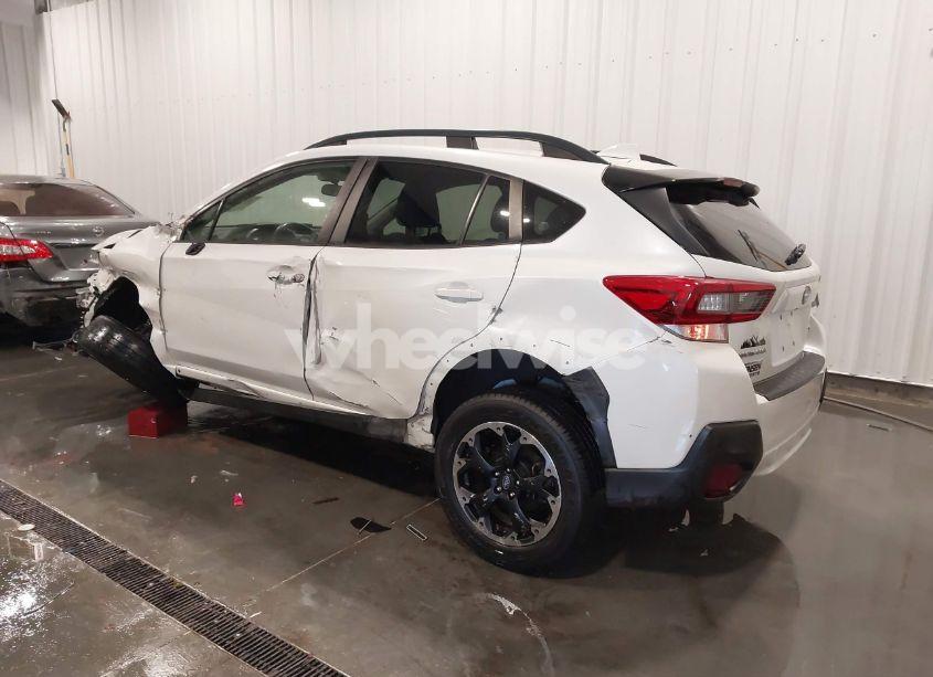 Photo 3 of 2022 Subaru Crosstrek PREMIUM (VIN JF2GTAEC6NH210837)