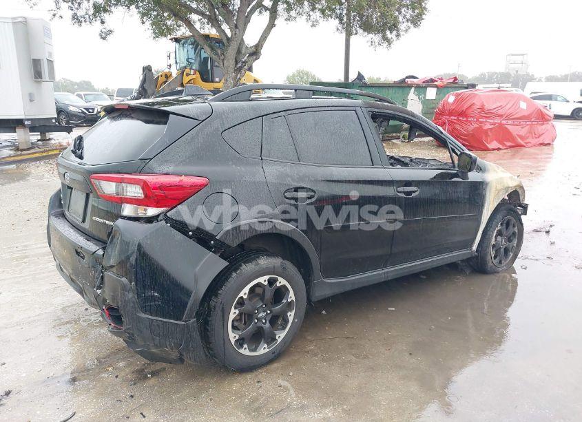 Photo 4 of 2022 Subaru Crosstrek PREMIUM (VIN JF2GTAEC6NH240114)