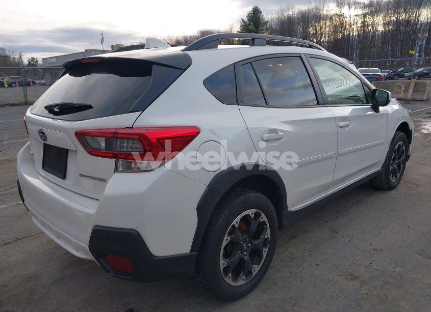 Photo 4 of 2022 Subaru Crosstrek PREMIUM (VIN JF2GTAEC7NH232703)