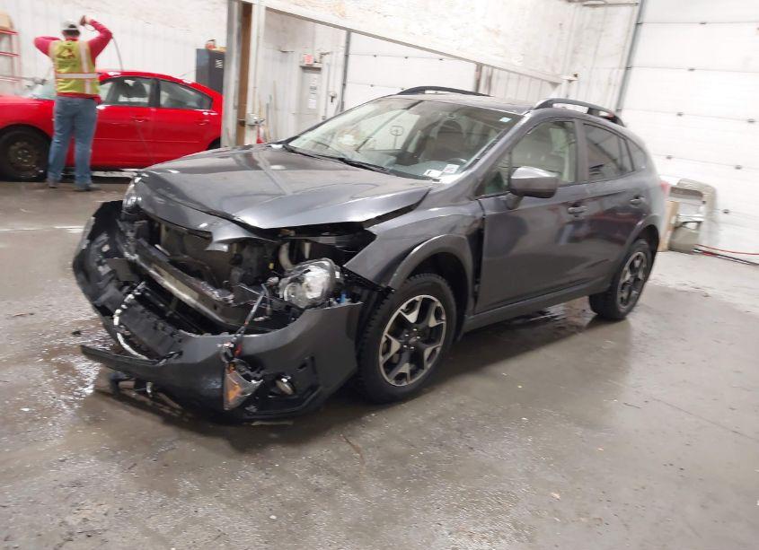 Photo 2 of 2020 Subaru Crosstrek PREMIUM (VIN JF2GTAEC9L8204348)