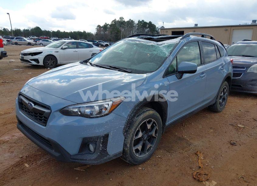 Photo 2 of 2020 Subaru Crosstrek PREMIUM (VIN JF2GTAEC9L8269927)