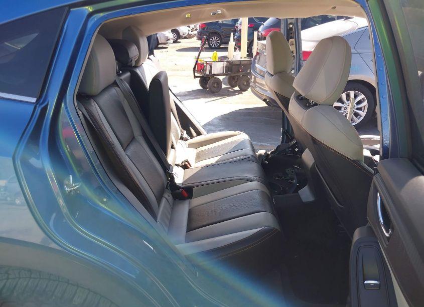 Photo 8 of 2018 Subaru Crosstrek LIMITED (VIN JF2GTAJC4JH237924)