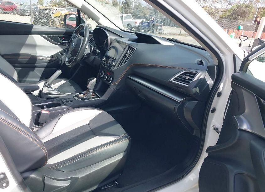 Photo 5 of 2018 Subaru Crosstrek 2.0I LIMITED (VIN JF2GTAJC7JH300577)