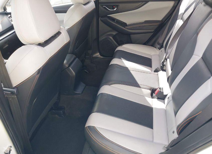 Photo 8 of 2018 Subaru Crosstrek 2.0I LIMITED (VIN JF2GTAJC7JH300577)