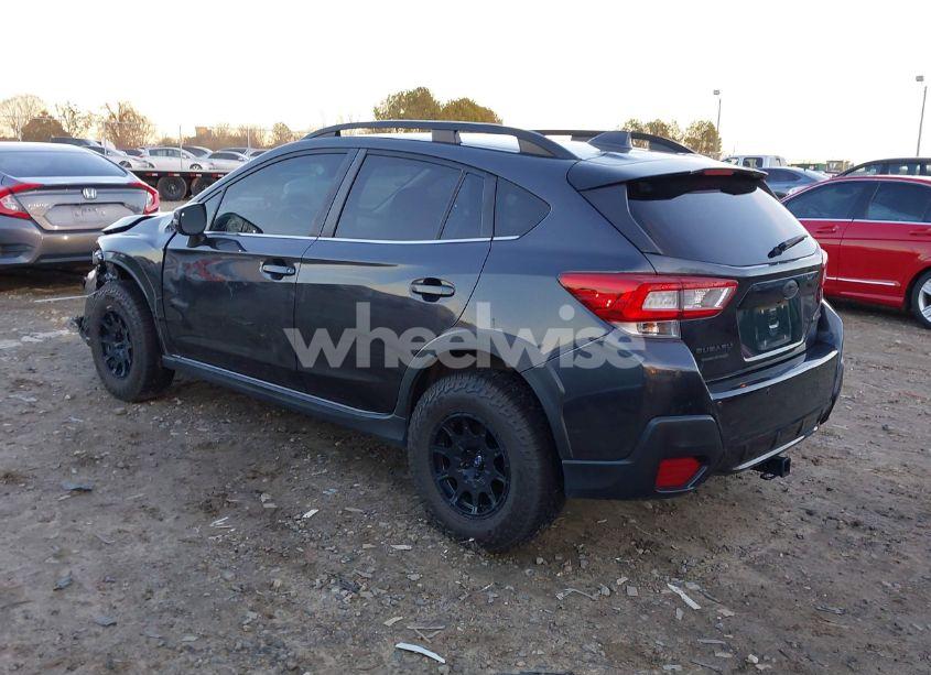 Photo 3 of 2018 Subaru Crosstrek 2.0I LIMITED (VIN JF2GTALC0JH320490)
