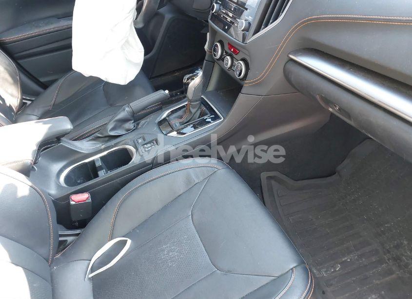 Photo 5 of 2018 Subaru Crosstrek 2.0I LIMITED (VIN JF2GTALC8JH301539)