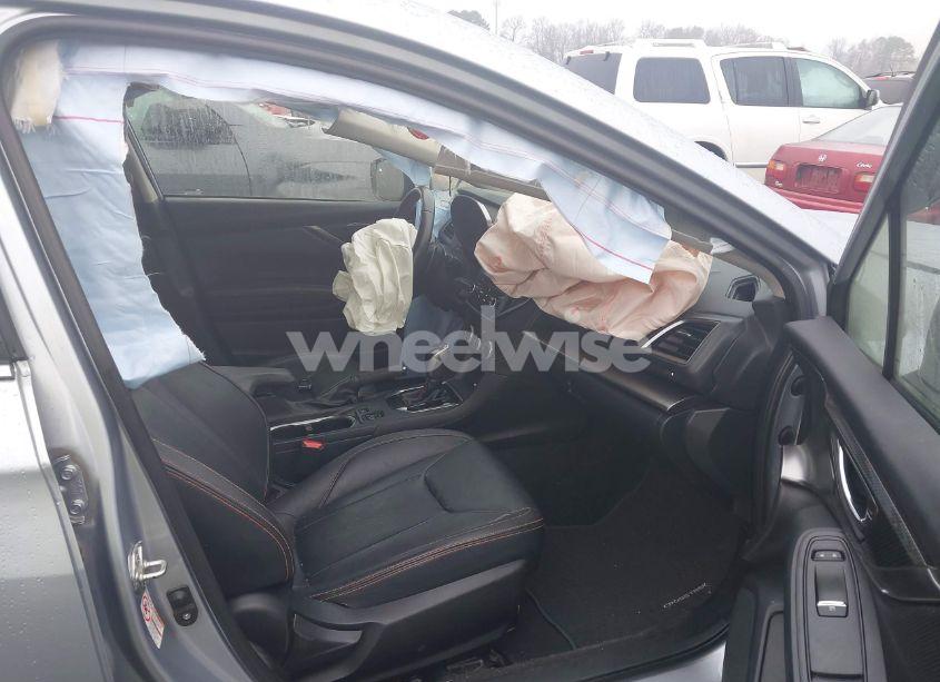 Photo 5 of 2018 Subaru Crosstrek 2.0I LIMITED (VIN JF2GTAMC2JH246357)