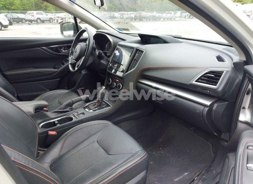 Photo 5 of 2018 Subaru Crosstrek 2.0I LIMITED (VIN JF2GTAMC4JH215952)