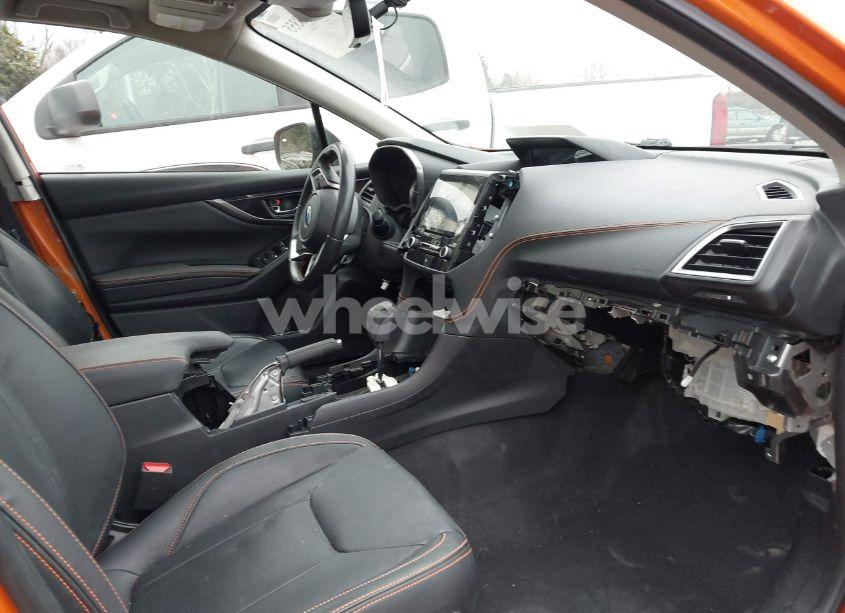 Photo 5 of 2020 Subaru Crosstrek LIMITED (VIN JF2GTAMC4LH240403)