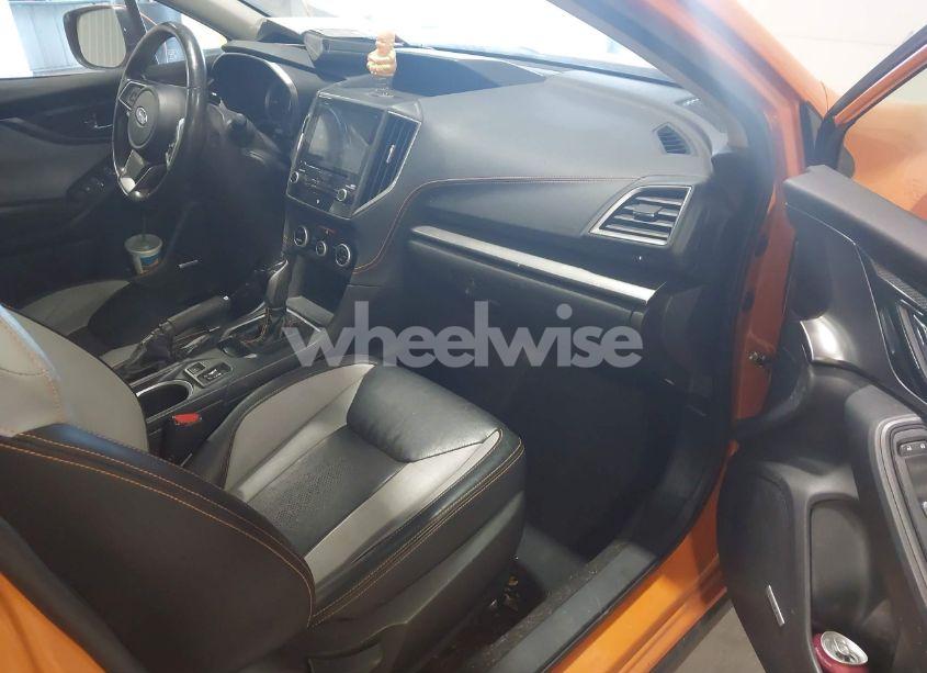 Photo 5 of 2018 Subaru Crosstrek 2.0I LIMITED (VIN JF2GTAMC9JH275290)