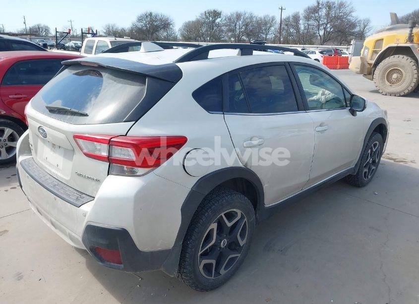 Photo 4 of 2018 Subaru Crosstrek 2.0I LIMITED (VIN JF2GTAMC9JH289836)