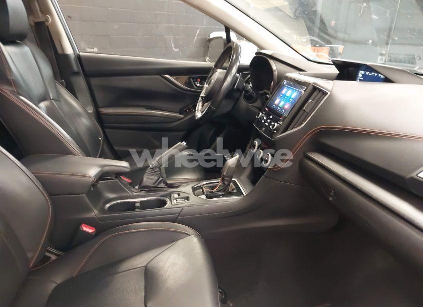 Photo 5 of 2018 Subaru Crosstrek 2.0I LIMITED (VIN JF2GTAMCXJH213476)