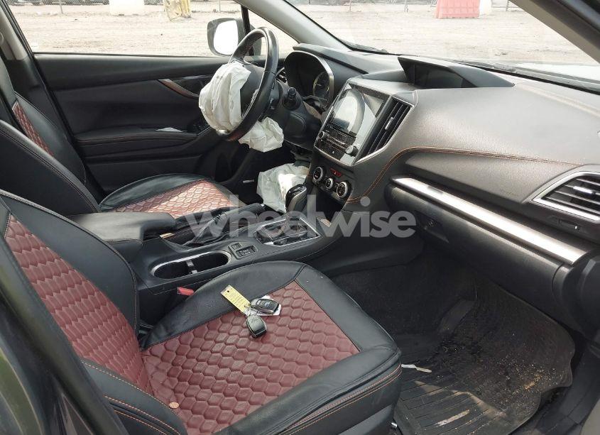 Photo 5 of 2020 Subaru Crosstrek LIMITED (VIN JF2GTANC0L8217490)