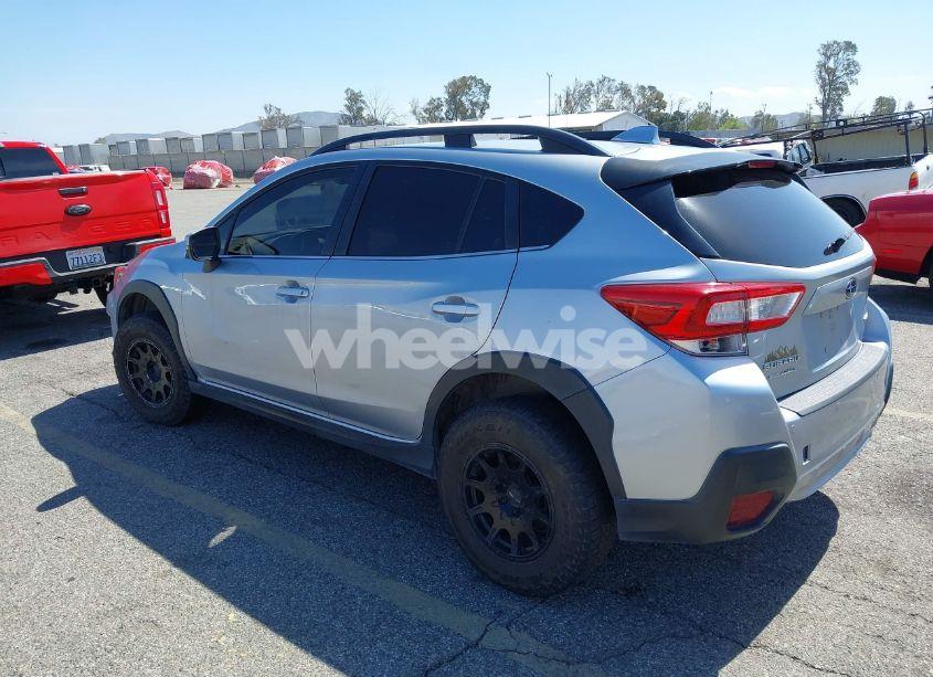 Photo 3 of 2019 Subaru Crosstrek 2.0I LIMITED (VIN JF2GTANC8KH291853)