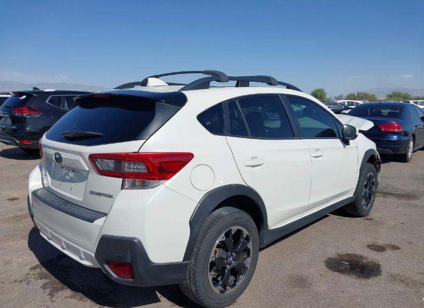 Photo 4 of 2021 Subaru Crosstrek PREMIUM (VIN JF2GTAPC0M8329852)