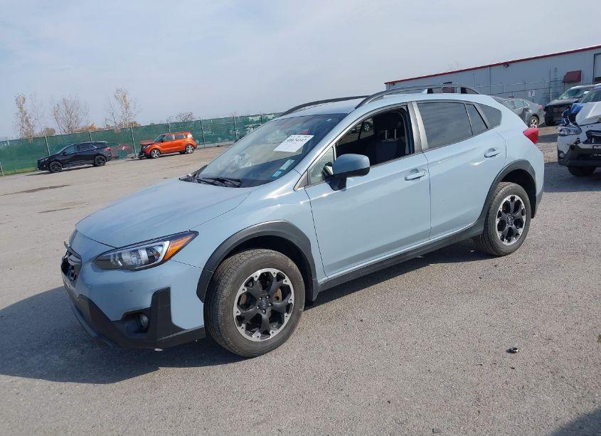 Photo 2 of 2022 Subaru Crosstrek PREMIUM (VIN JF2GTAPC0N8237061)