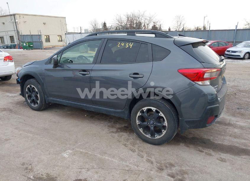 Photo 3 of 2022 Subaru Crosstrek PREMIUM (VIN JF2GTAPC0N8280735)