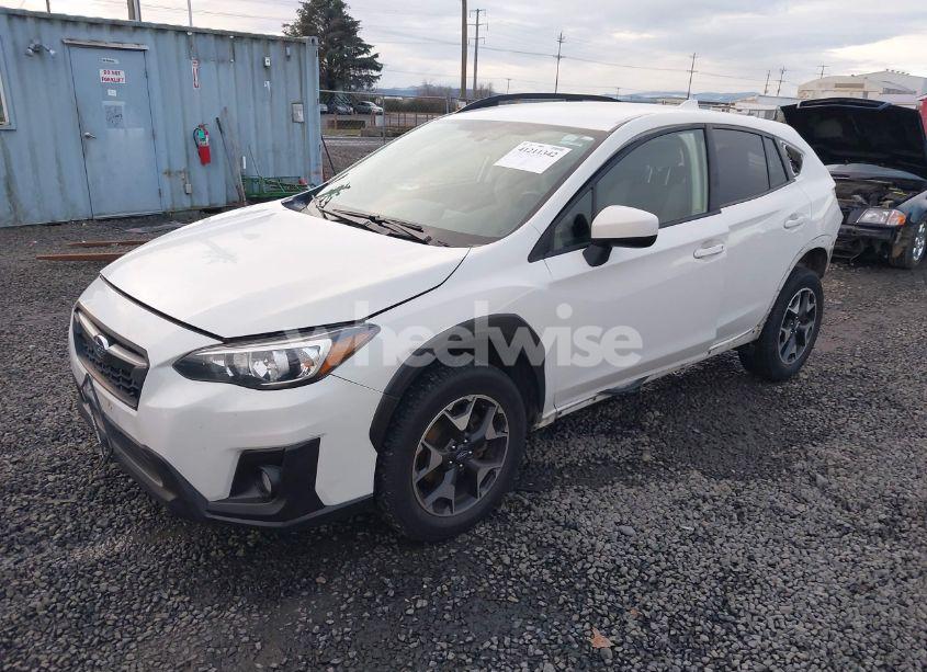 Photo 2 of 2020 Subaru Crosstrek PREMIUM (VIN JF2GTAPC1L8243478)
