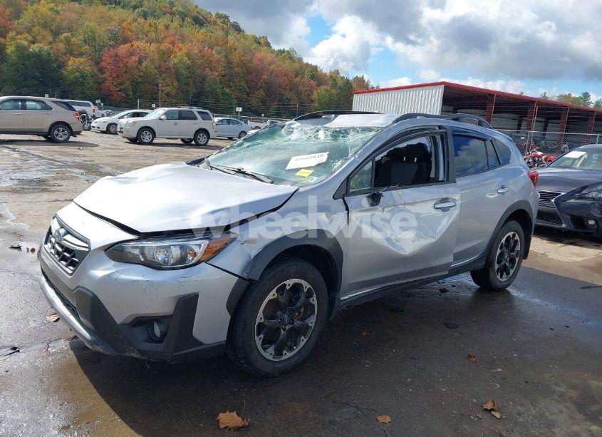 Photo 2 of 2021 Subaru Crosstrek PREMIUM (VIN JF2GTAPC1M8319900)