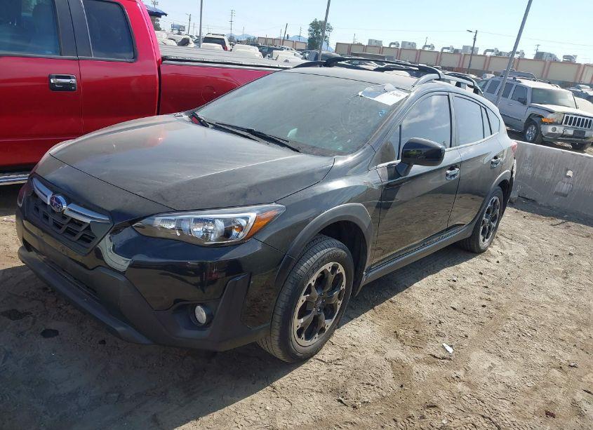Photo 2 of 2021 Subaru Crosstrek PREMIUM (VIN JF2GTAPC1M8327351)