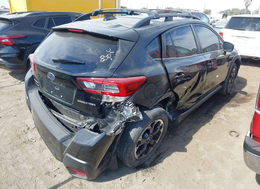 Photo 4 of 2021 Subaru Crosstrek PREMIUM (VIN JF2GTAPC1M8327351)
