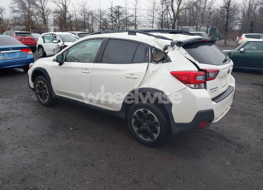 Photo 3 of 2021 Subaru Crosstrek PREMIUM (VIN JF2GTAPC1MH394953)