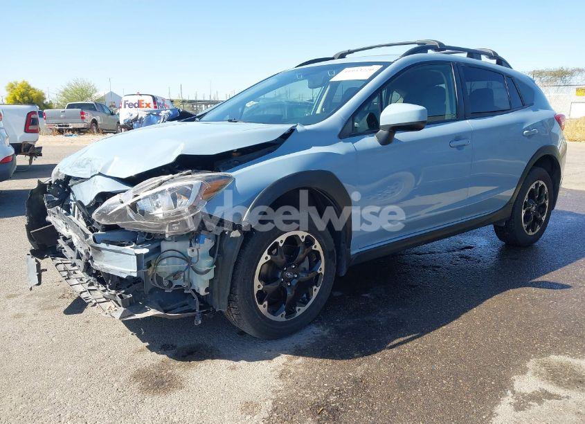 Photo 2 of 2022 Subaru Crosstrek PREMIUM (VIN JF2GTAPC2N8269946)