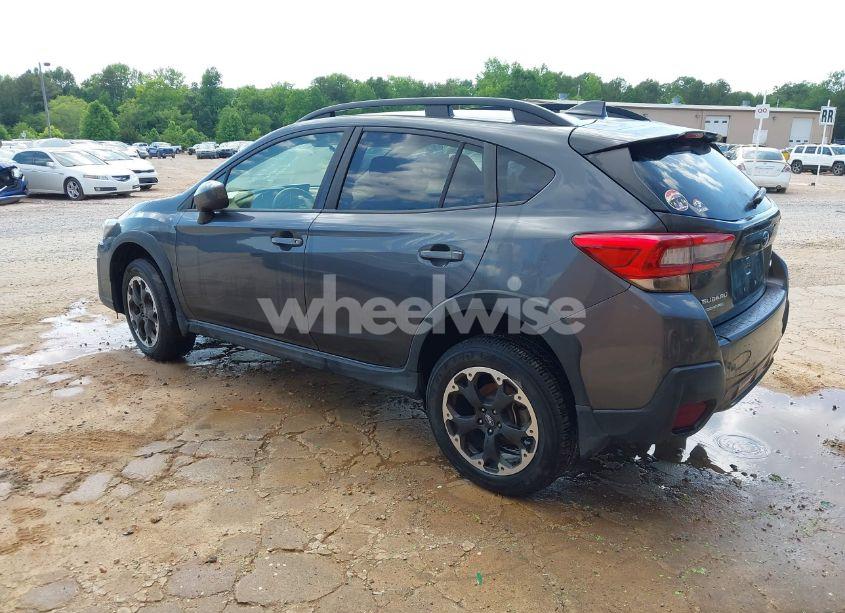 Photo 3 of 2021 Subaru Crosstrek PREMIUM (VIN JF2GTAPC3M8270943)