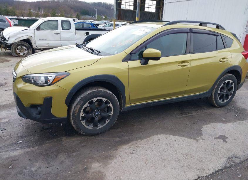 Photo 2 of 2021 Subaru Crosstrek PREMIUM (VIN JF2GTAPC3MH316559)