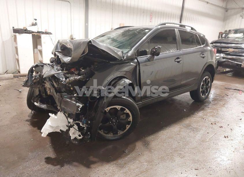 Photo 2 of 2022 Subaru Crosstrek PREMIUM (VIN JF2GTAPC3N8284987)