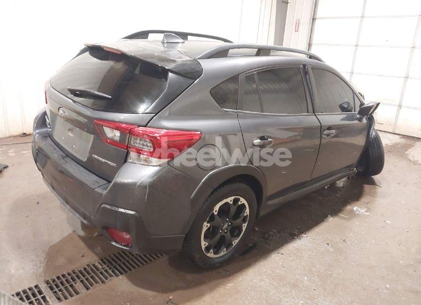 Photo 4 of 2022 Subaru Crosstrek PREMIUM (VIN JF2GTAPC3N8284987)