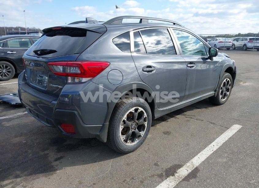 Photo 4 of 2021 Subaru Crosstrek PREMIUM (VIN JF2GTAPC4M8360389)