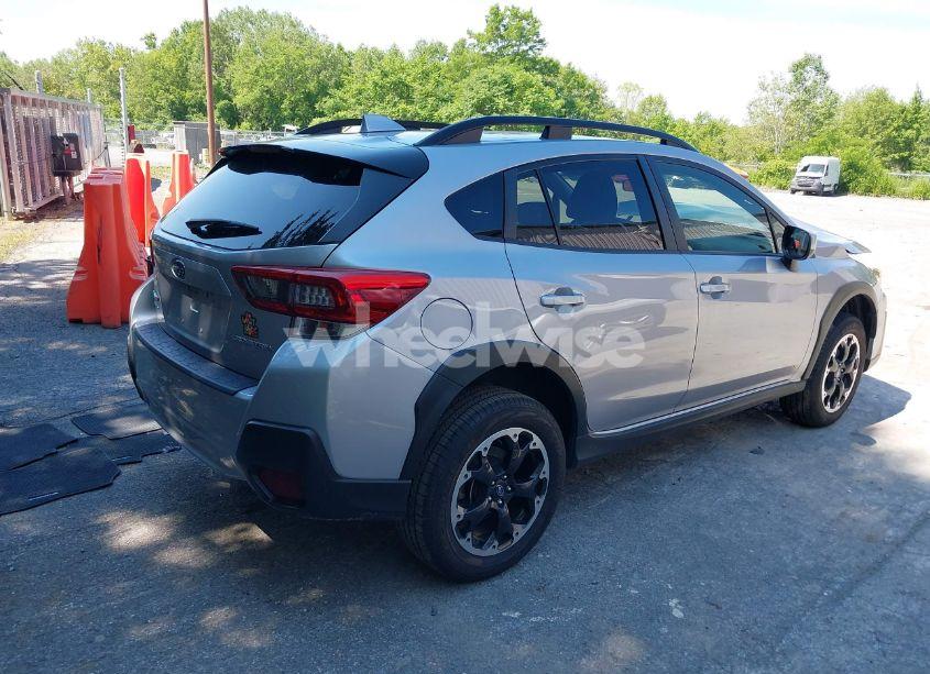 Photo 4 of 2022 Subaru Crosstrek PREMIUM (VIN JF2GTAPC4N8208324)