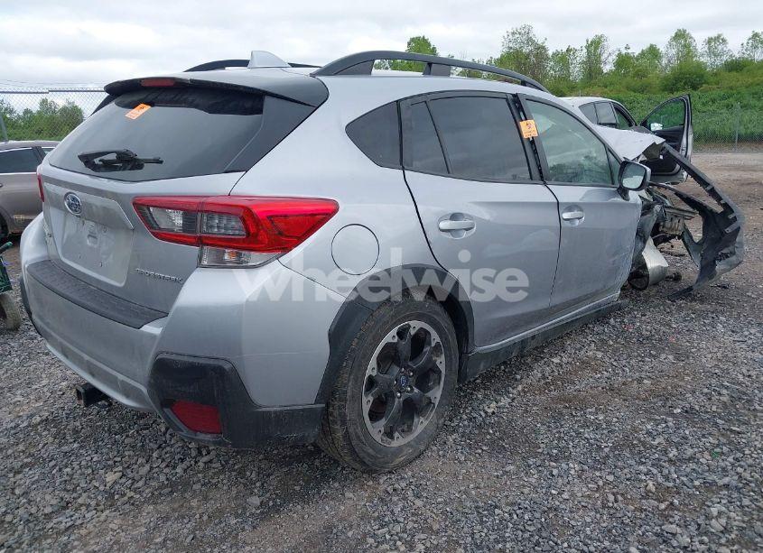 Photo 4 of 2021 Subaru Crosstrek PREMIUM (VIN JF2GTAPC5M8331242)